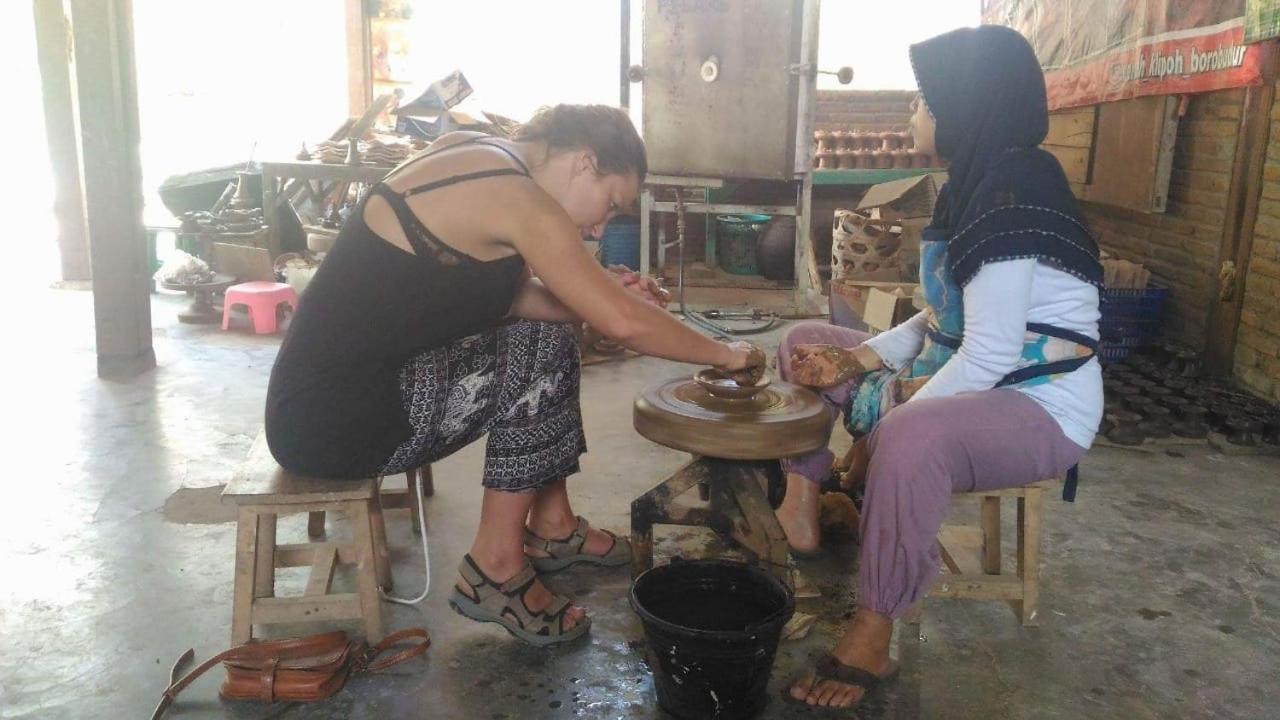 Ada * Magelang
